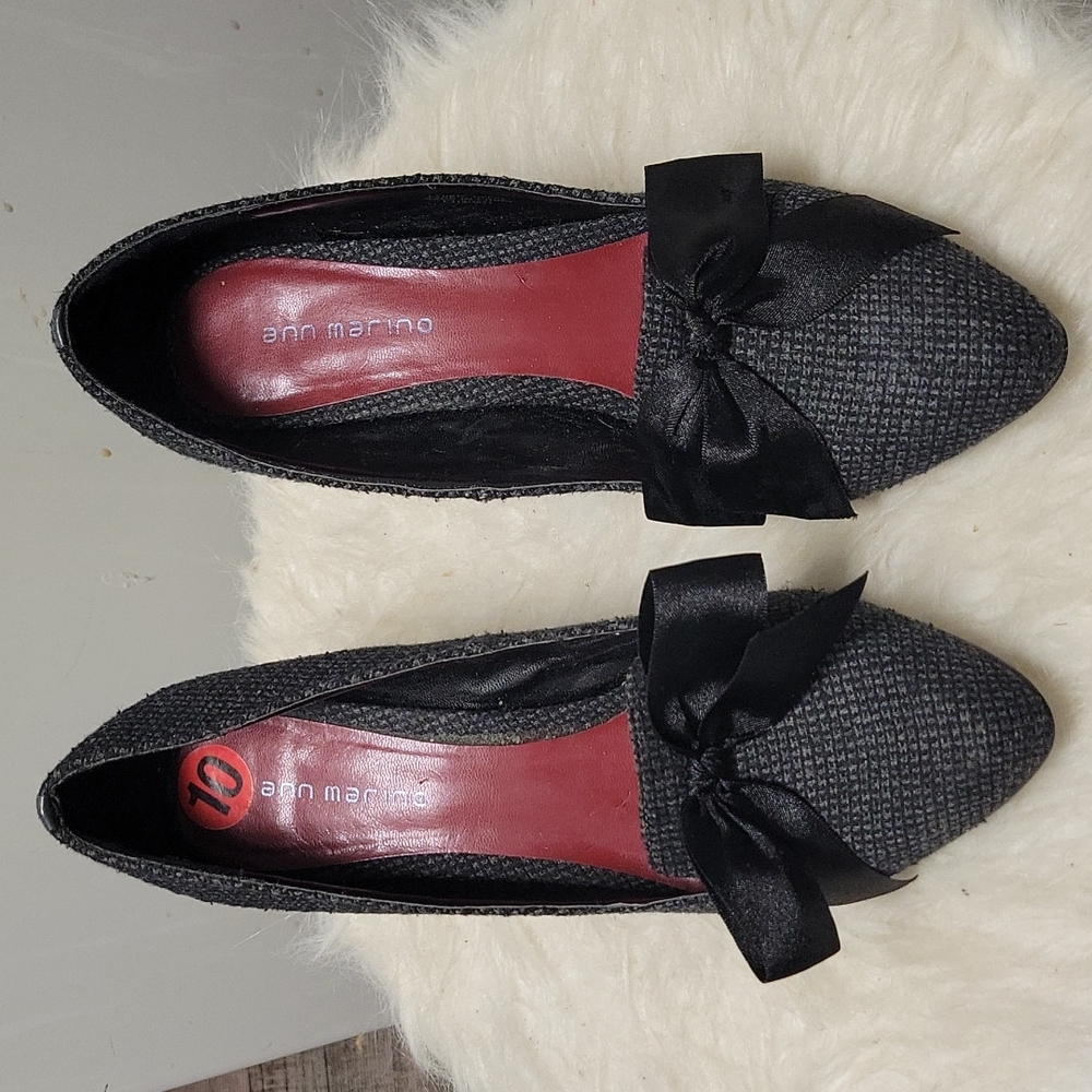 Ann Marino Bow Pumps